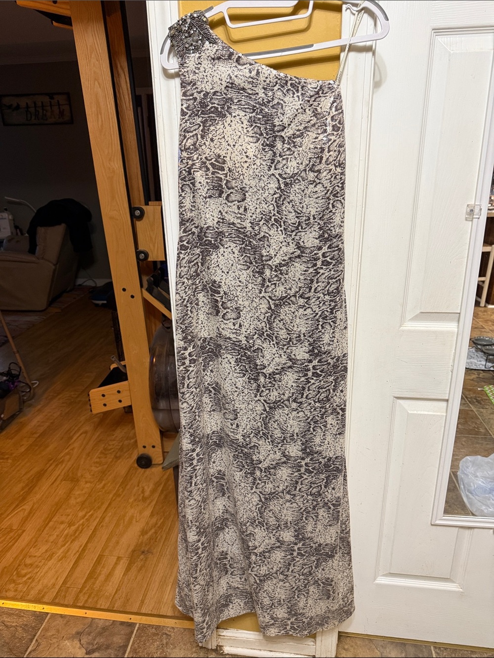 Cachet One Shoulder Sequin Maxi Dress Size 10 Abstract Black Cream Stretch